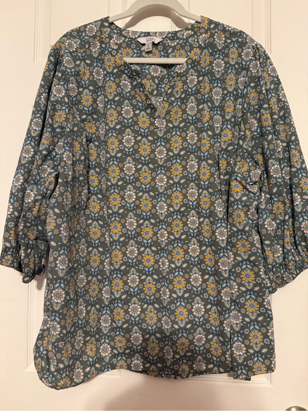 croft & barrow Olive Green Floral Split-Neck Tunic Blouse with Yellow Accents